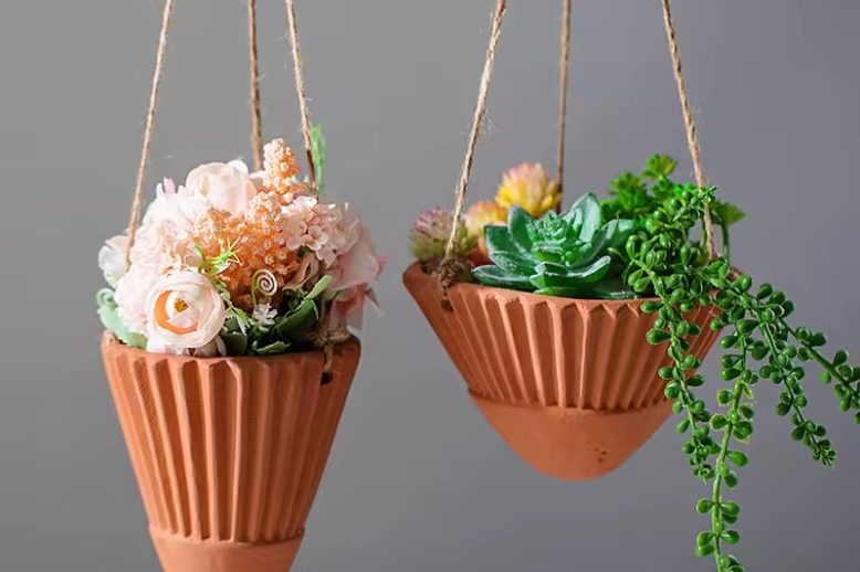 Ceramic Hanging Pot (2)