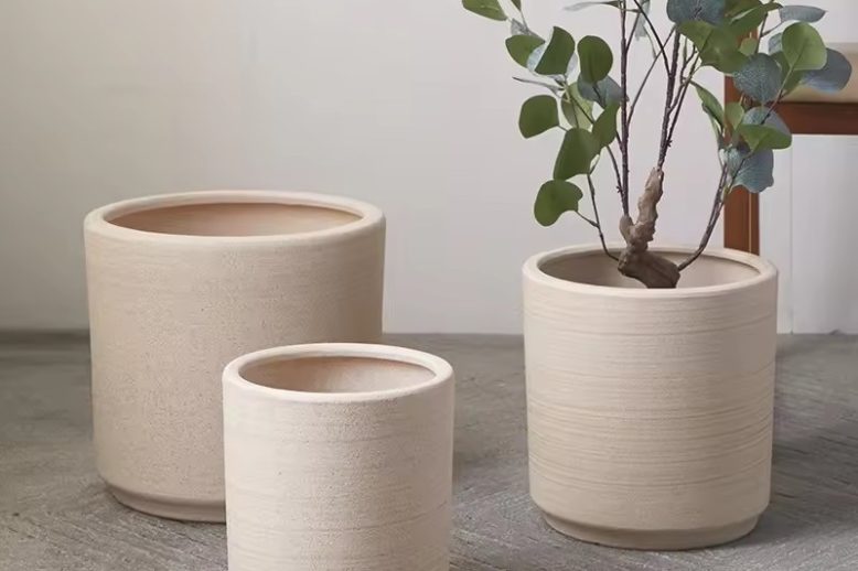 Large Ceramic Pot (1)