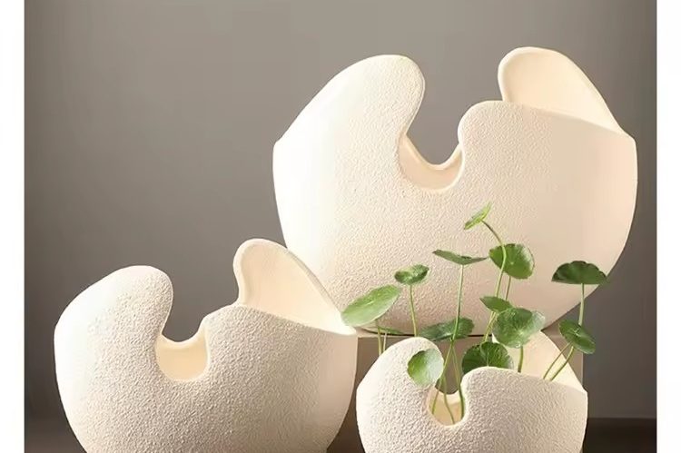 Large Ceramic Pot (2)