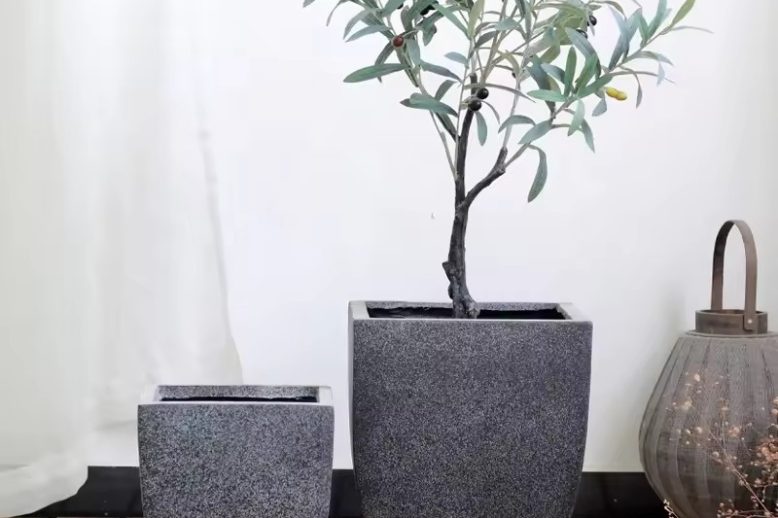 Large Ceramic Pot (3)